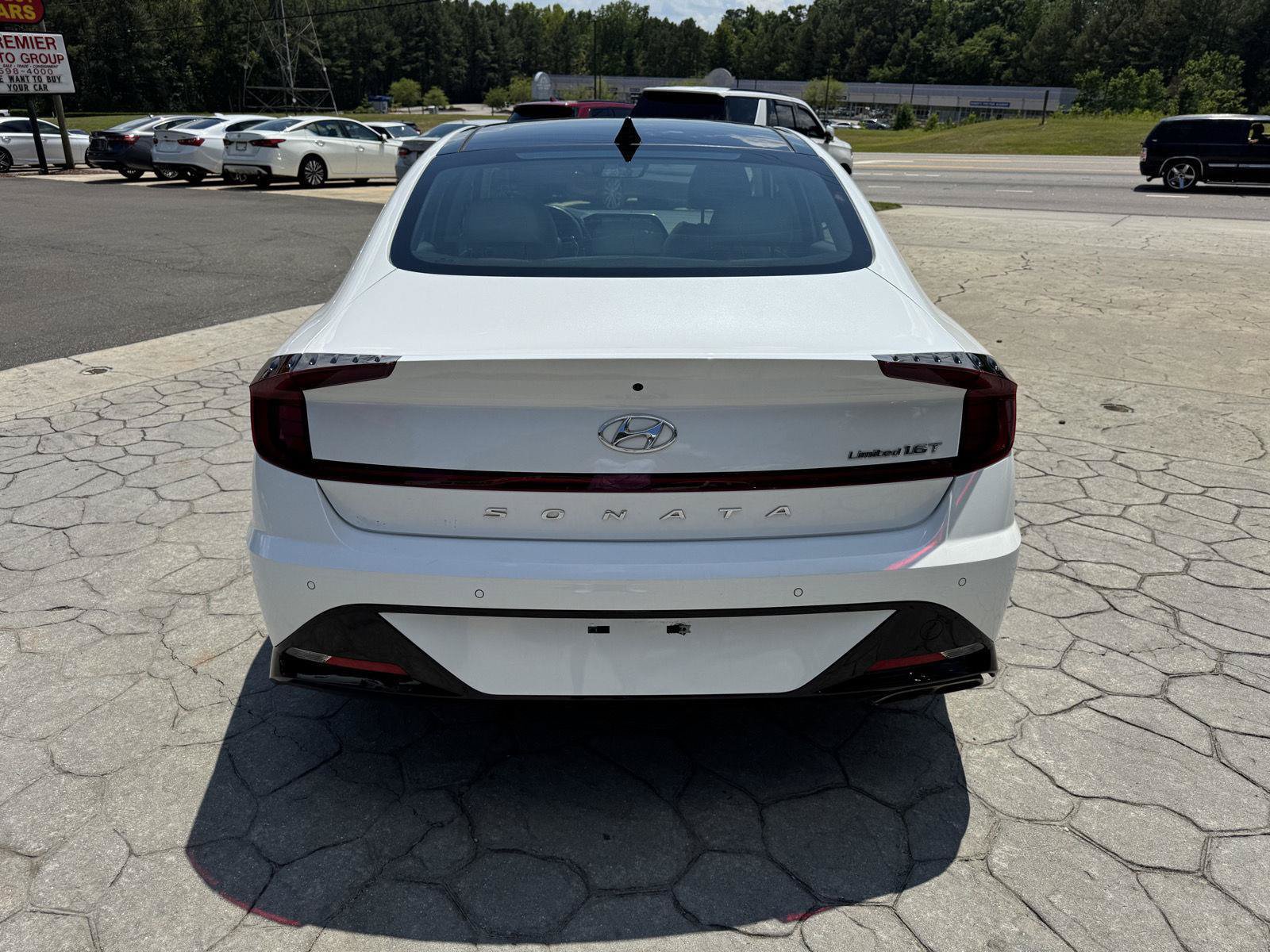 Used 2022 Hyundai Sonata Limited FWD image 12