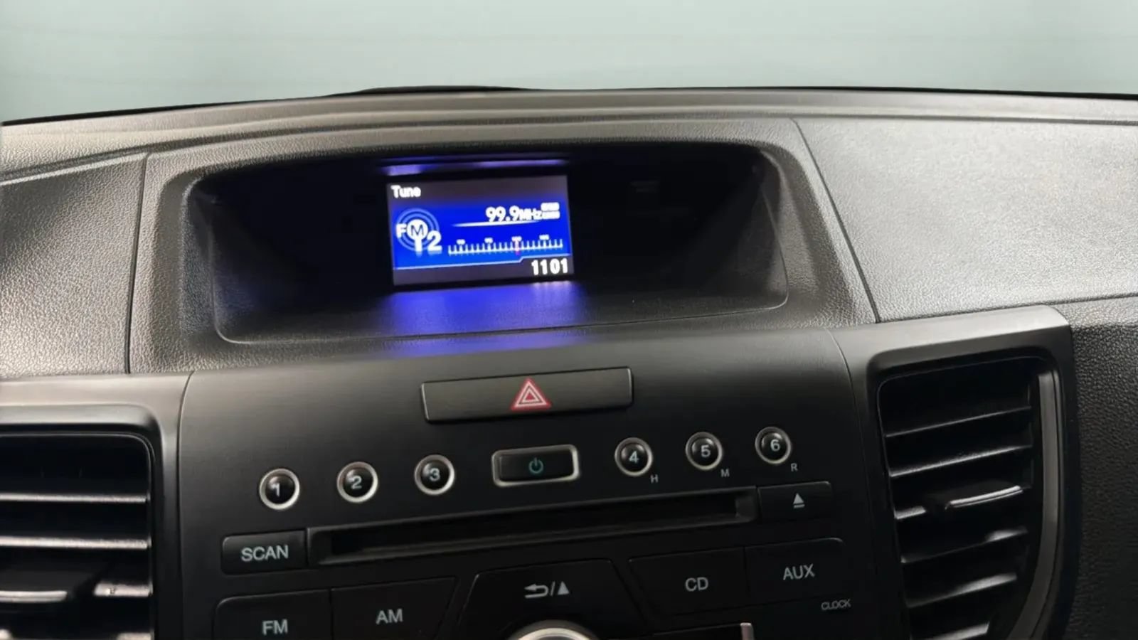 Used 2015 Honda CR-V LX image 13