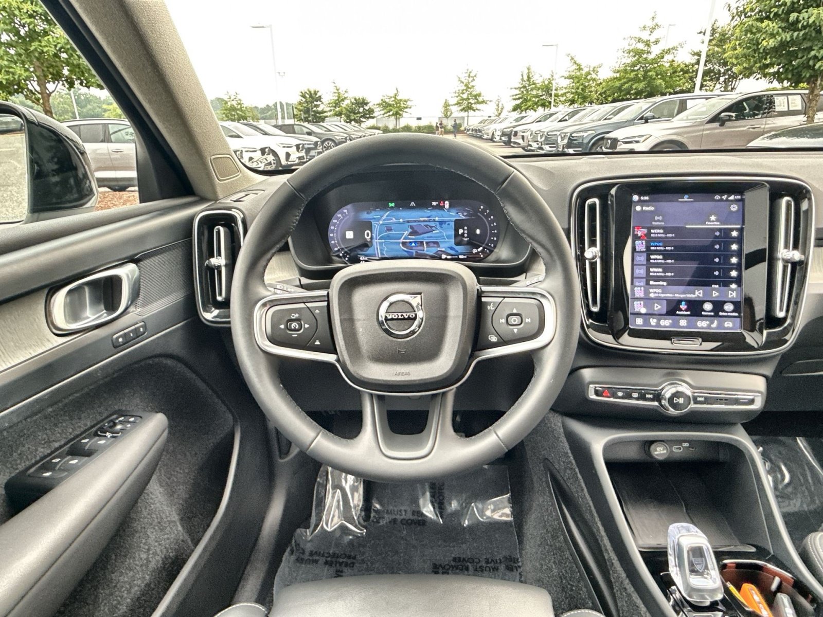 New 2026 Volvo XC40 B5 Plus w/ Protection Package Premier AWD/4WD image 24