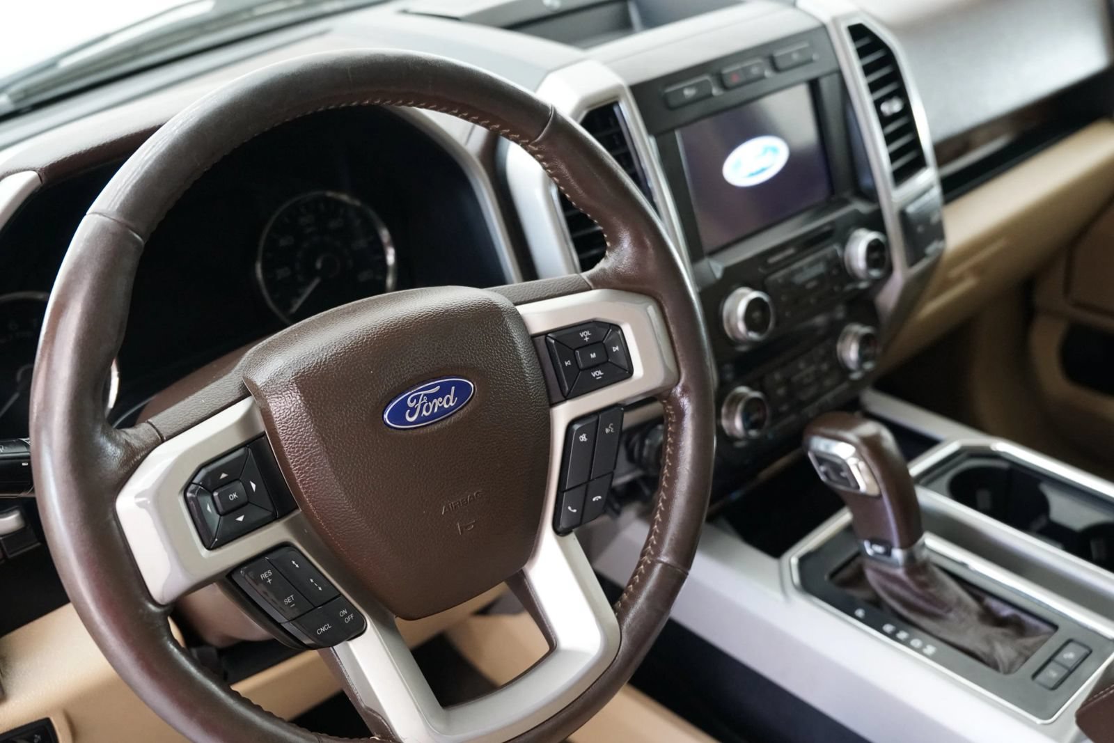 Used 2019 Ford F150 Lariat w/ Equipment Group 502A Luxury RWD image 41