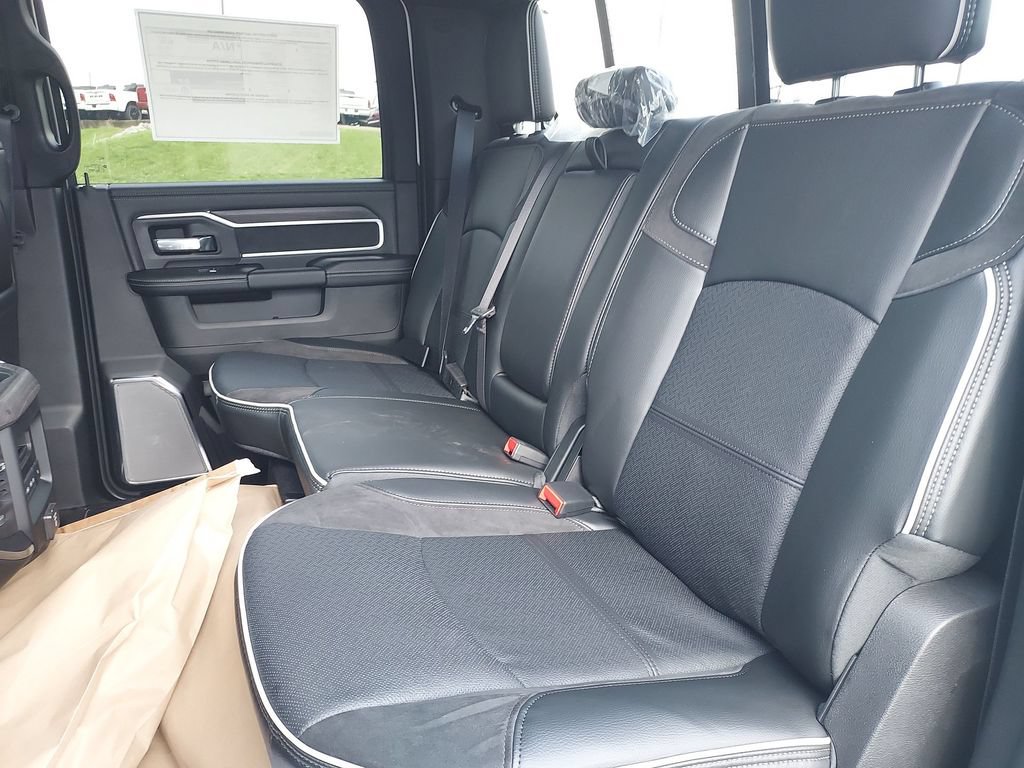 New 2026 RAM 4500 4x4 Crew Cab DRW w/ Laramie Trim Package image 28