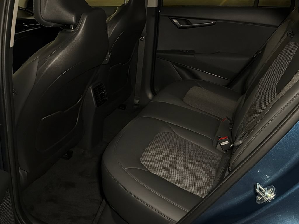 Certified 2024 Kia Niro Wind w/ Wind Preserve Package FWD image 18
