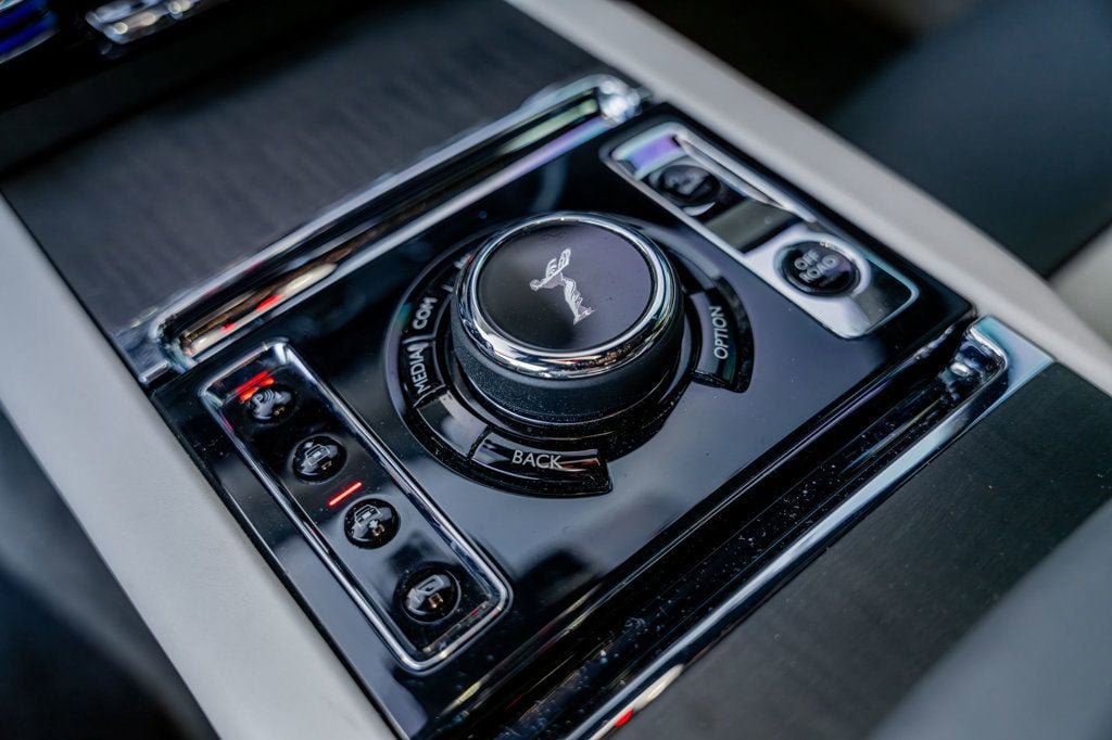 Used 2021 Rolls-Royce Cullinan Sport Utility image 72
