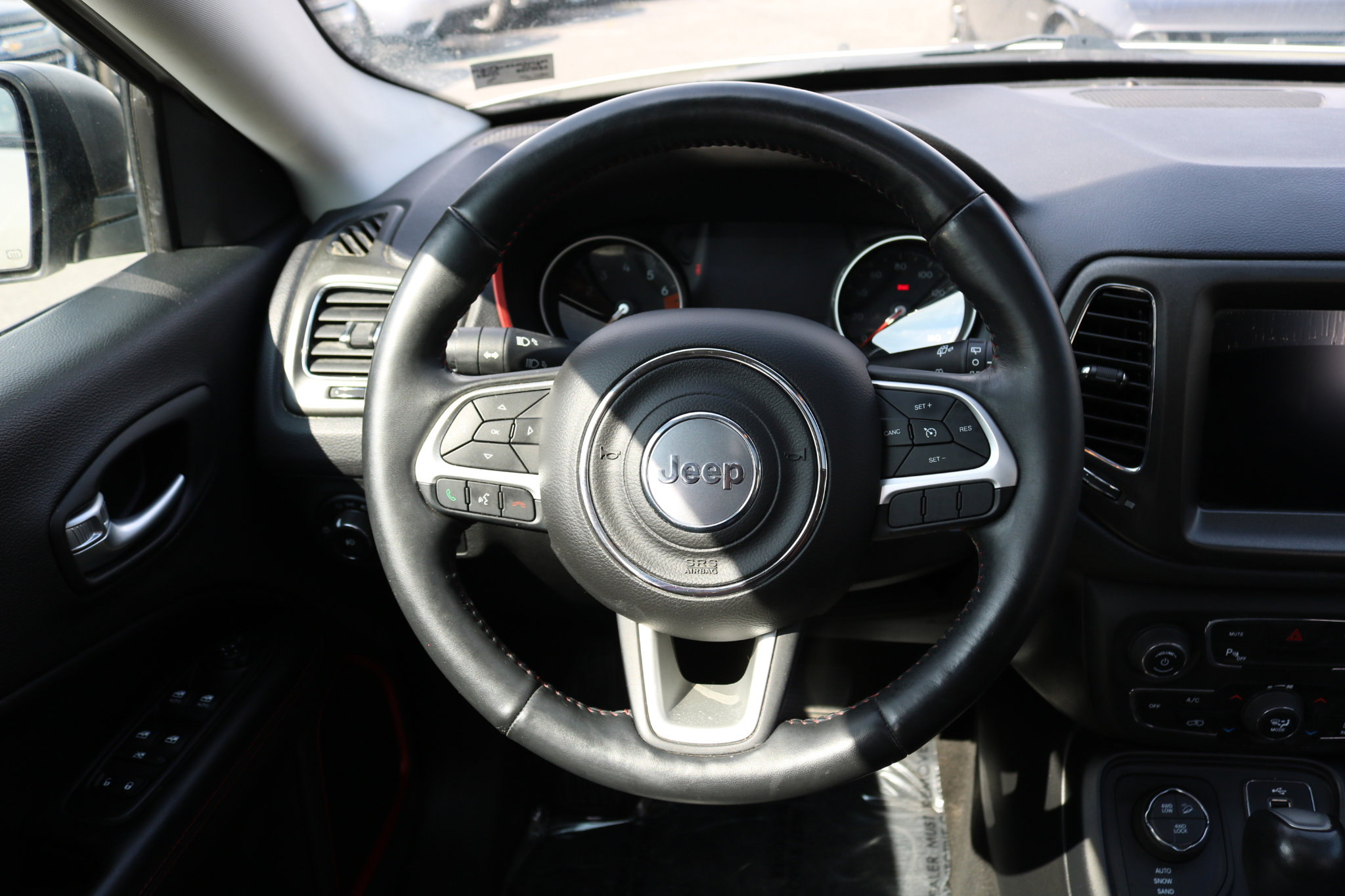 Used 2017 Jeep Compass Trailhawk w/ Leather Interior Group image 28