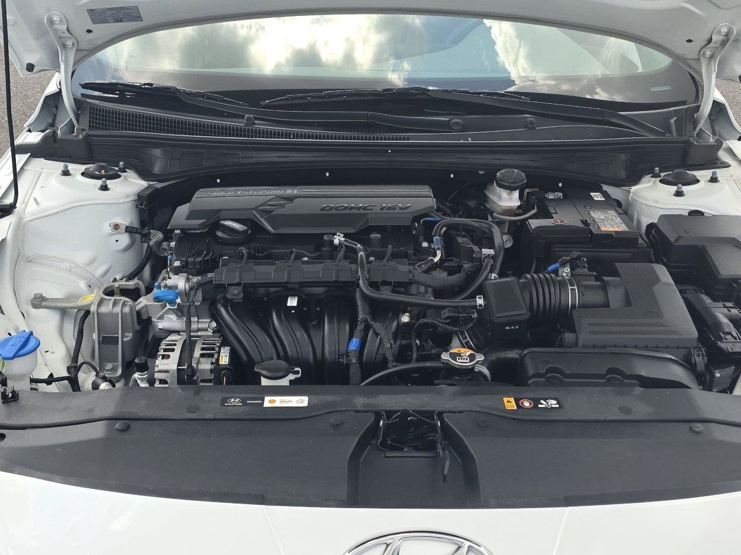 Used 2025 Hyundai Elantra SEL FWD image 27