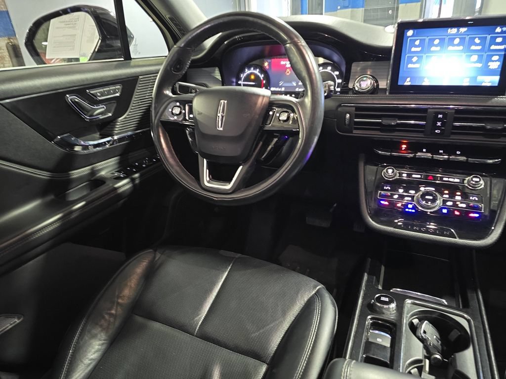 Used 2020 Lincoln Corsair AWD w/ Premium Package image 14