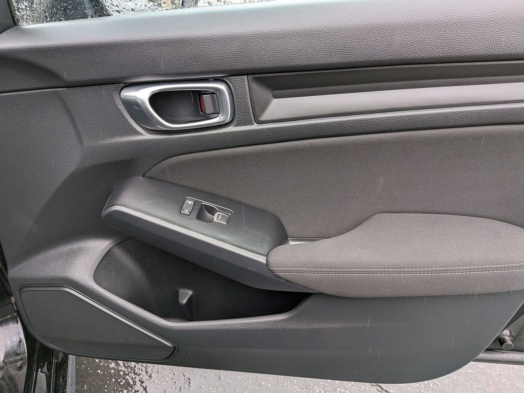 Used 2025 Honda Civic Sport image 32