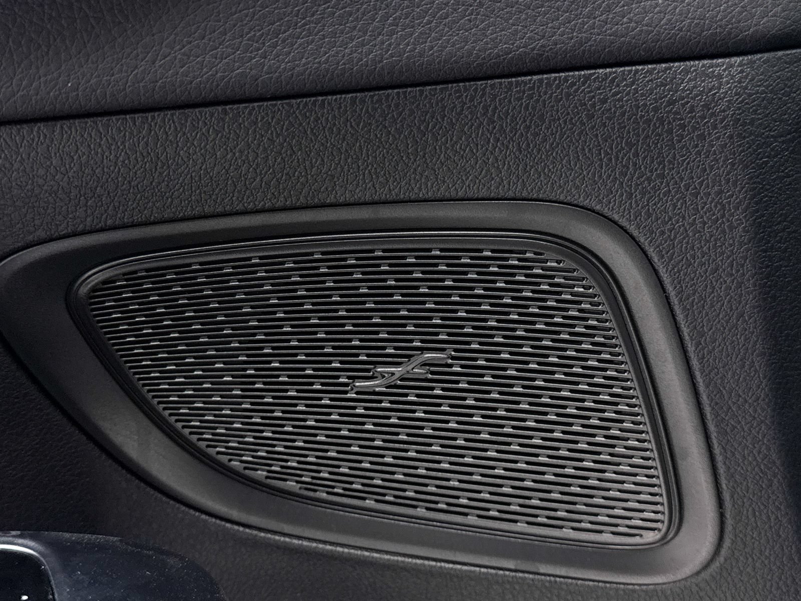 Used 2023 Mercedes-Benz C 300 Sedan image 7
