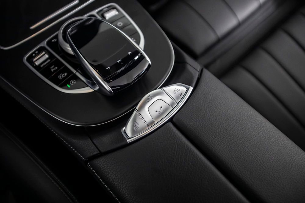 Used 2023 Mercedes-Benz E 450 Cabriolet image 38