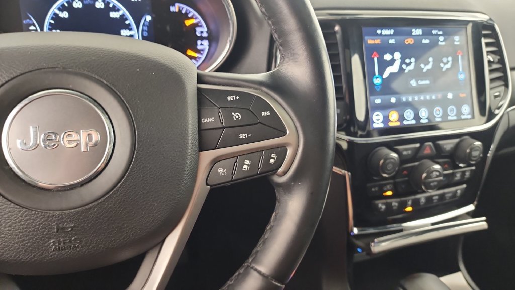 Used 2021 Jeep Grand Cherokee Limited AWD/4WD image 19