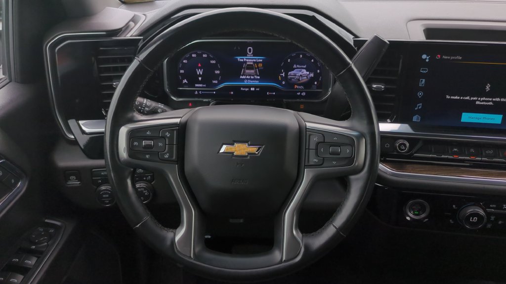 Used 2024 Chevrolet Silverado 1500 LT AWD/4WD image 12