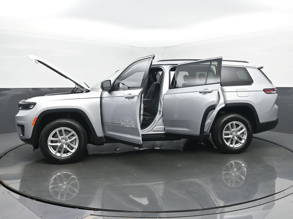 New 2025 Jeep Grand Cherokee L Laredo w/ Luxury Tech Group I image 57