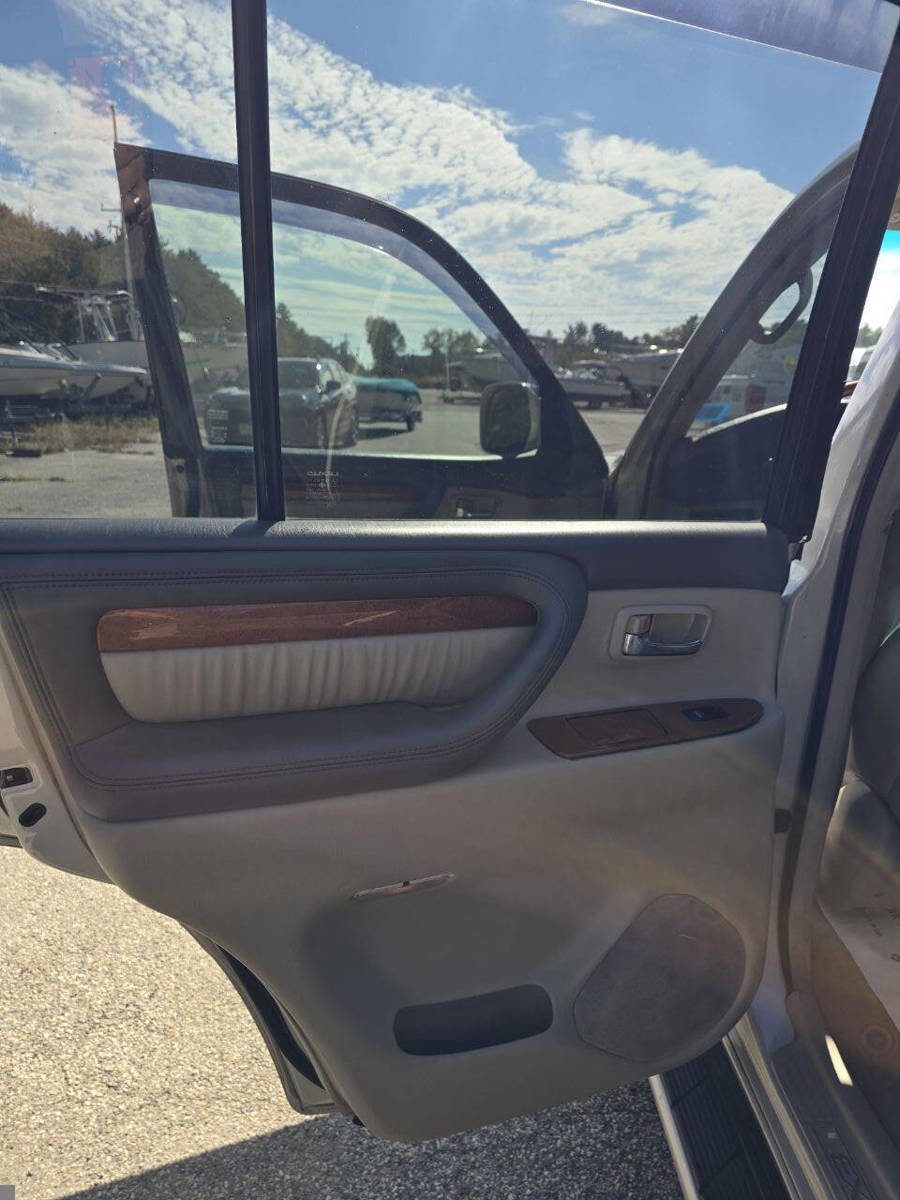 Used 2006 Lexus LX 470 4WD image 14