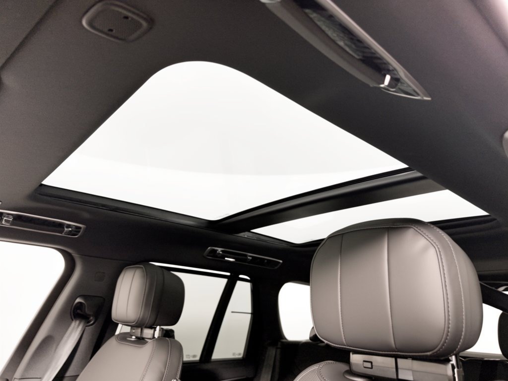 New 2026 Land Rover Range Rover SE AWD/4WD image 27