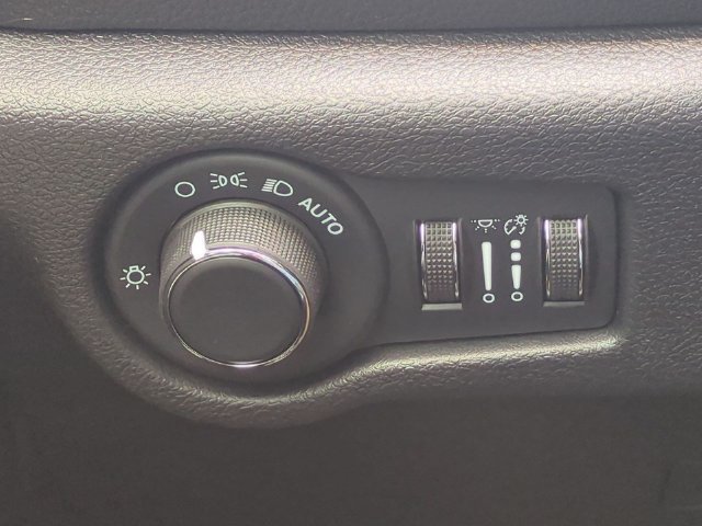 New 2027 Chrysler Pacifica Limited w/ Family Tech Group FWD image 19