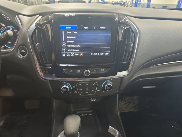 Used 2023 Chevrolet Traverse LT image 21