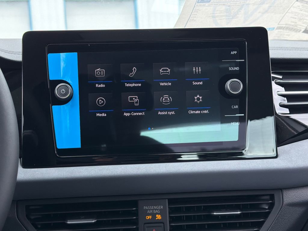 New 2026 Volkswagen Jetta SE FWD image 21