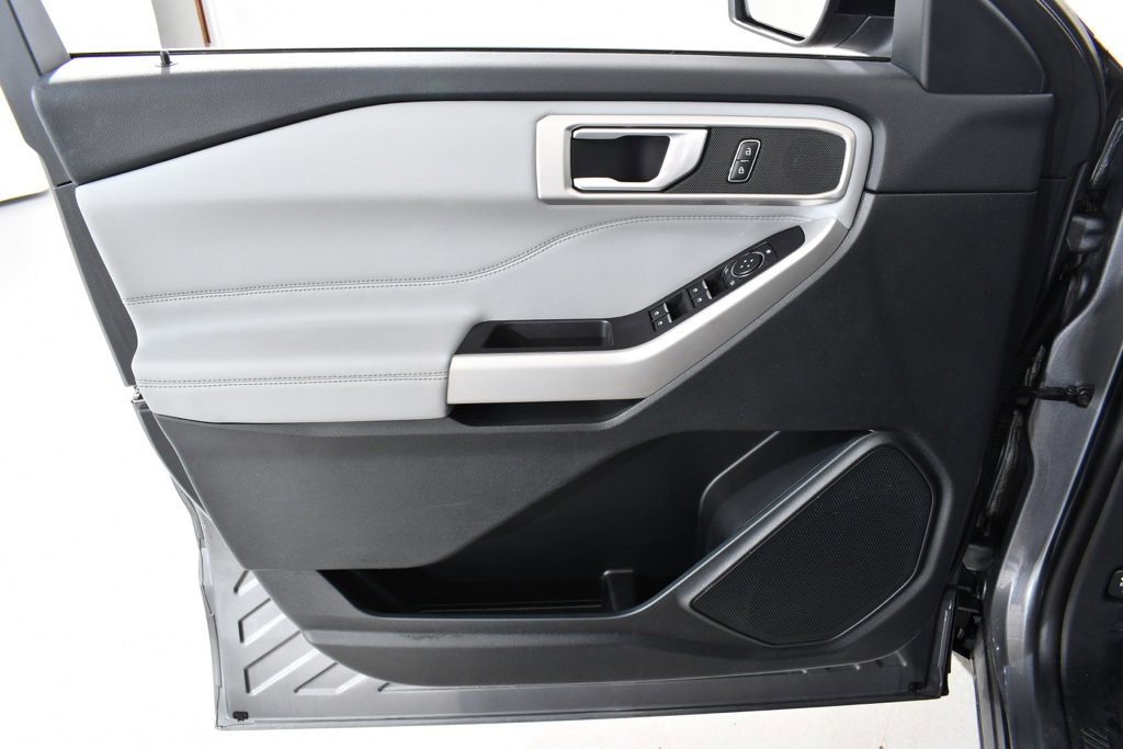 Used 2023 Ford Explorer XLT w/ Equipment Group 202A image 26