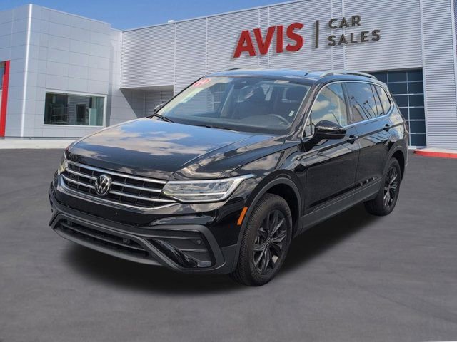 Used 2024 Volkswagen Tiguan SE image 1