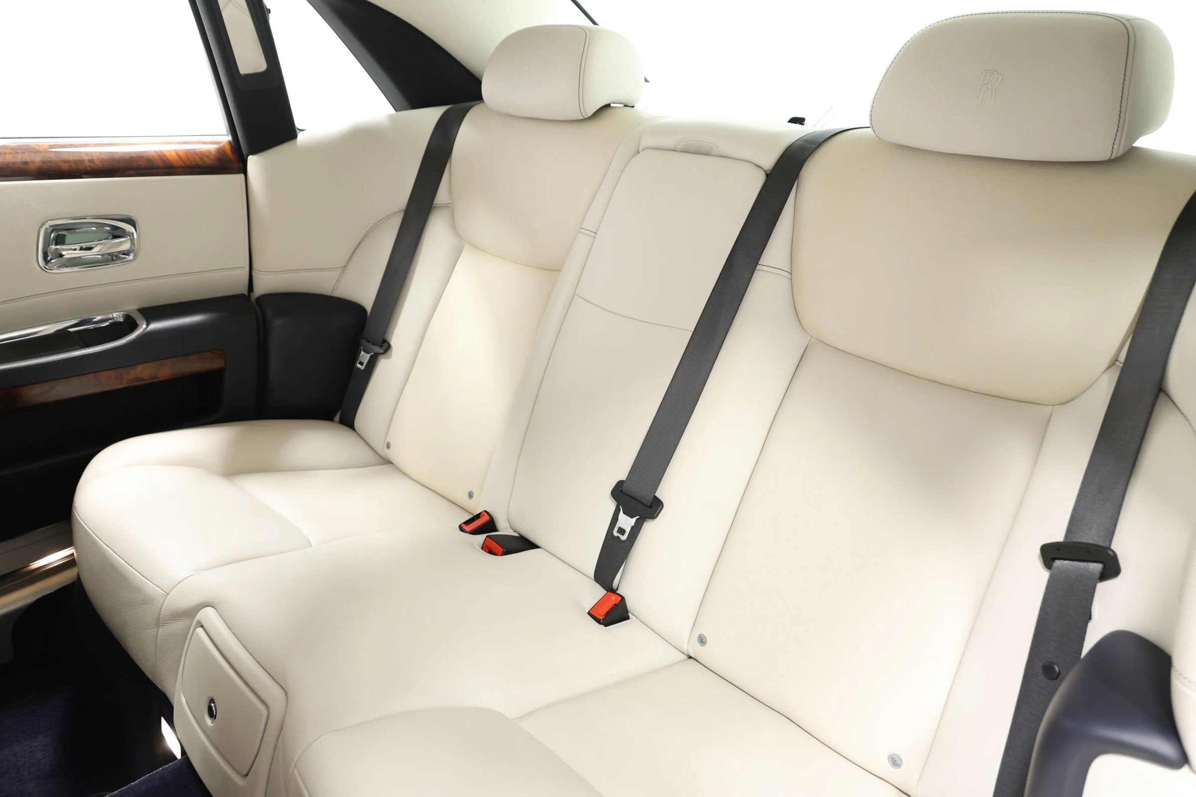 Used 2015 Rolls-Royce Ghost image 52