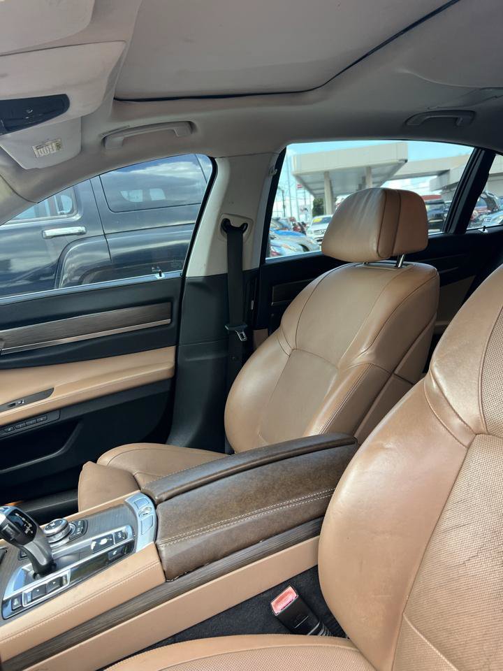 Used 2011 BMW 750Li RWD image 13