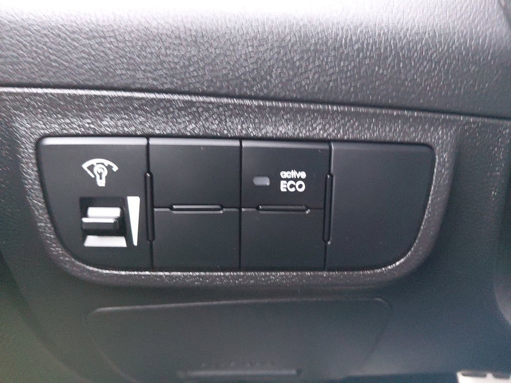 Used 2016 Hyundai Veloster Turbo image 34