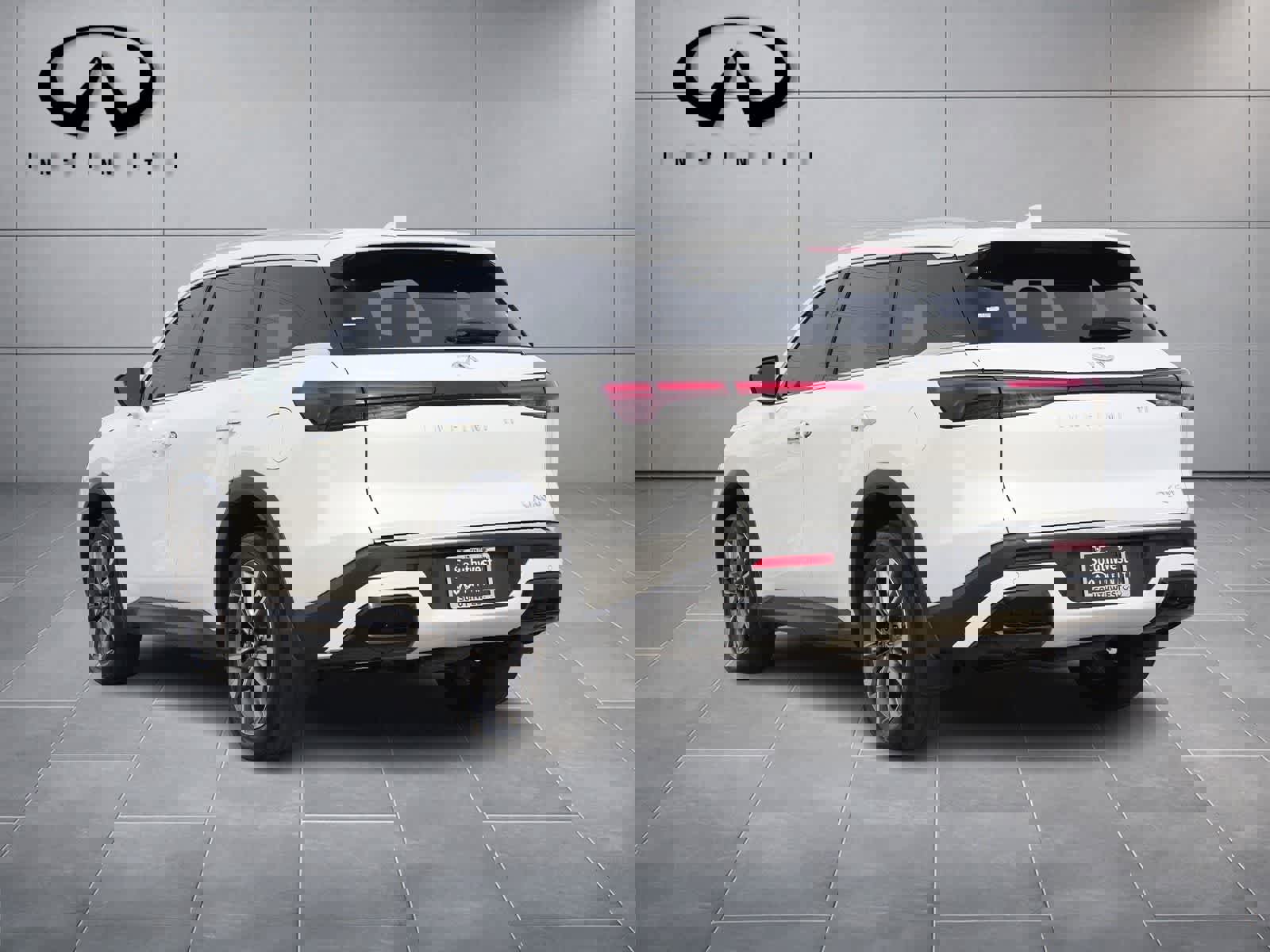 Used 2023 INFINITI QX60 Luxe w/ Performance Audio Package image 5