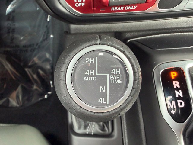 Used 2024 Jeep Gladiator Mojave AWD/4WD image 26