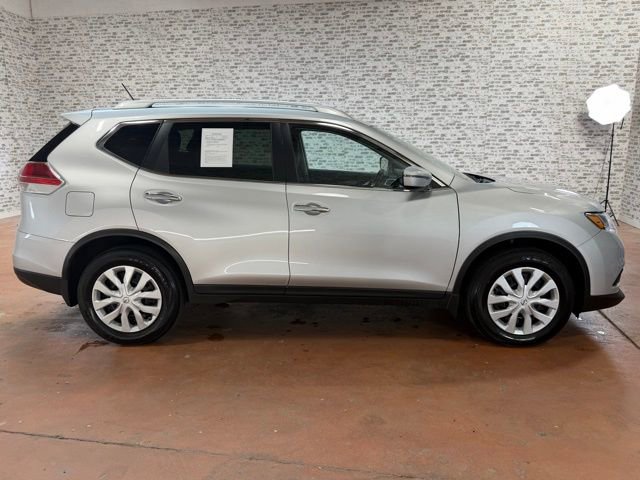 Used 2016 Nissan Rogue S w/ Appearance Package image 6