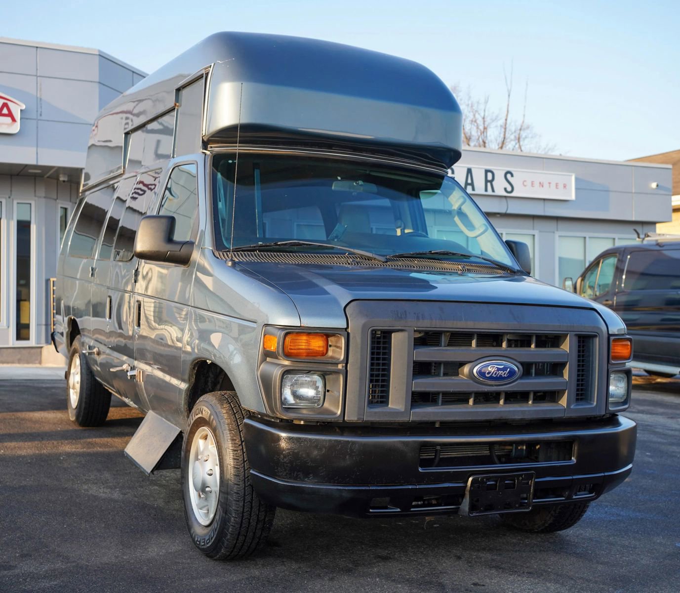 Used 2014 Ford E-350 and Econoline 350 Extended Super Duty w/ Power Group RWD image 9