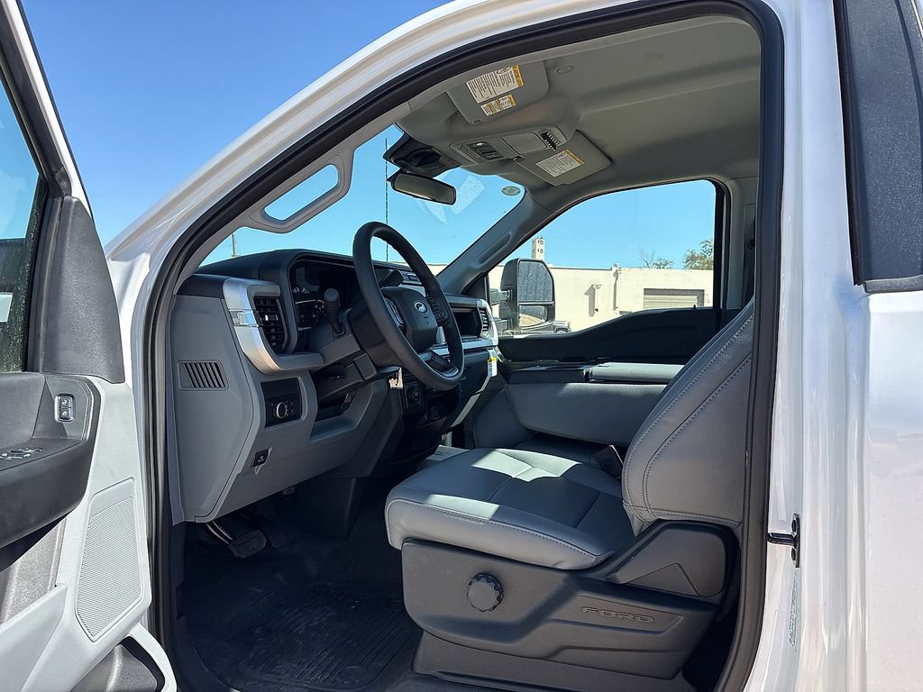 New 2026 Ford F550 4x4 Regular Cab Super Duty image 19