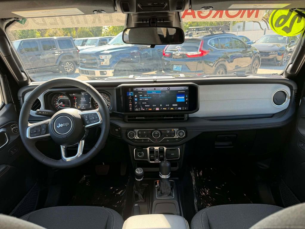 Certified 2026 Jeep Wrangler Sahara AWD/4WD image 31