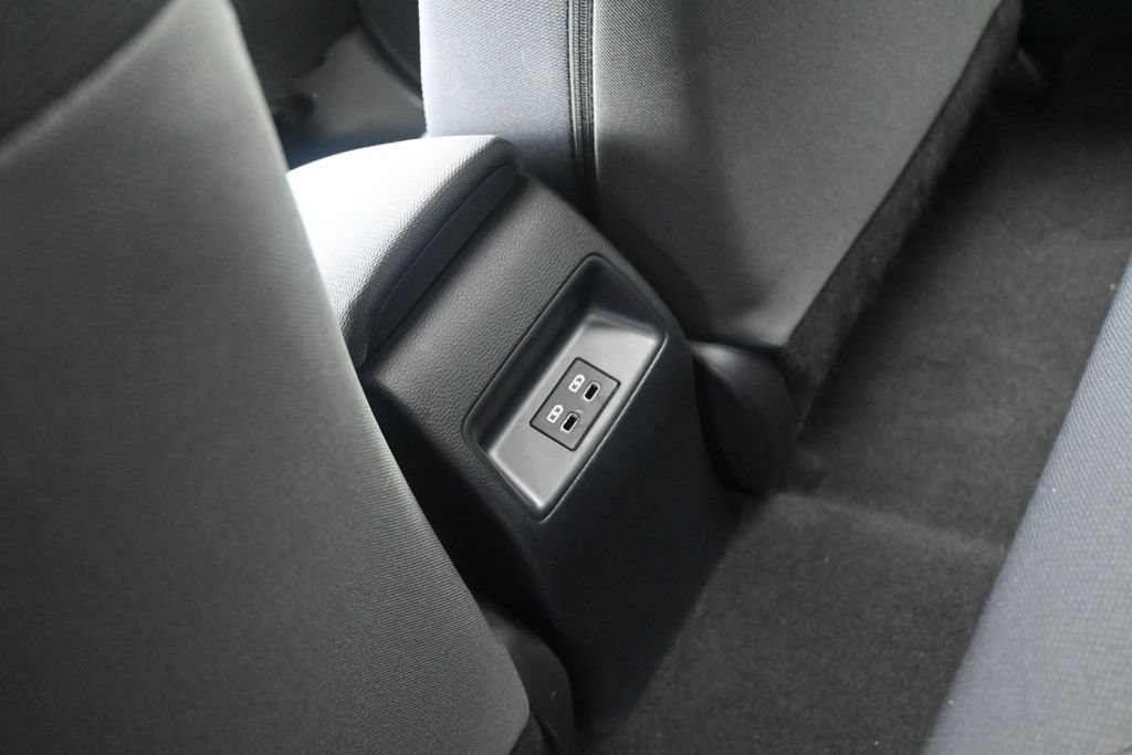 Used 2025 Toyota Corolla LE FWD image 18