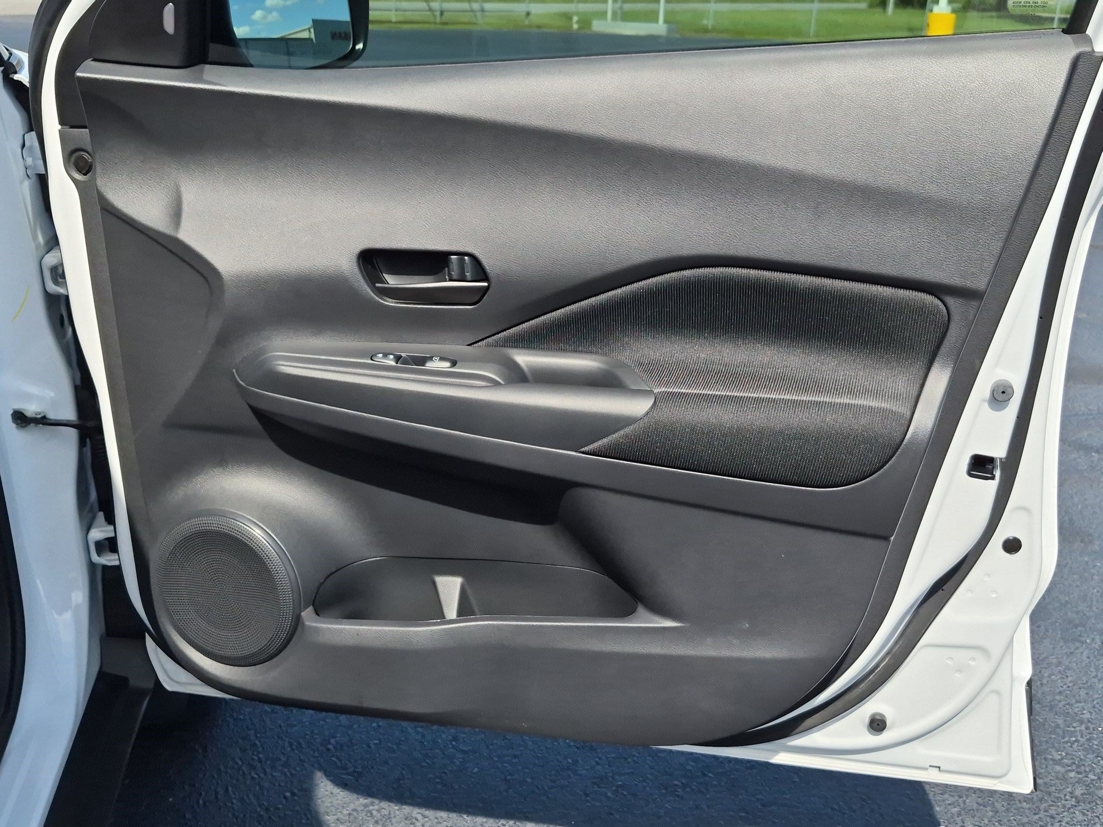 Used 2025 Nissan Kicks Play S FWD image 32