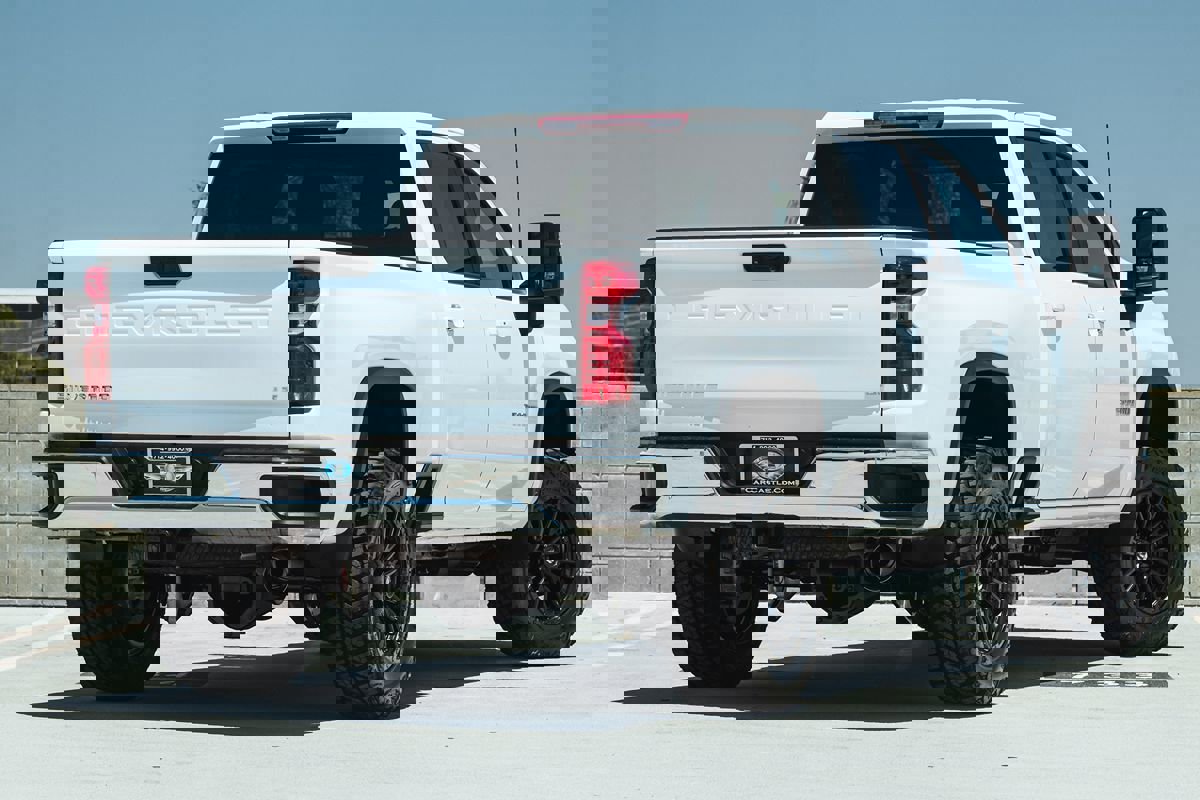 Used 2024 Chevrolet Silverado 2500 LT image 5