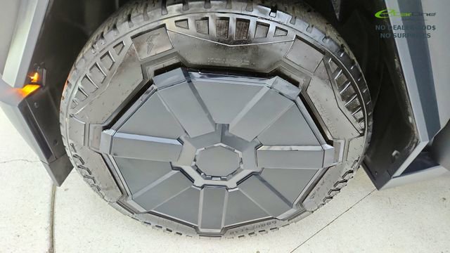 Used 2024 Tesla Cybertruck AWD Crew Cab image 52