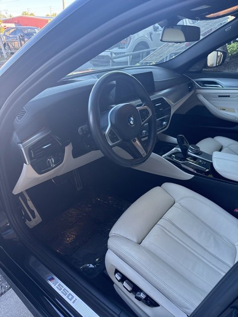 Used 2020 BMW M550i xDrive w/ Executive Package image 16