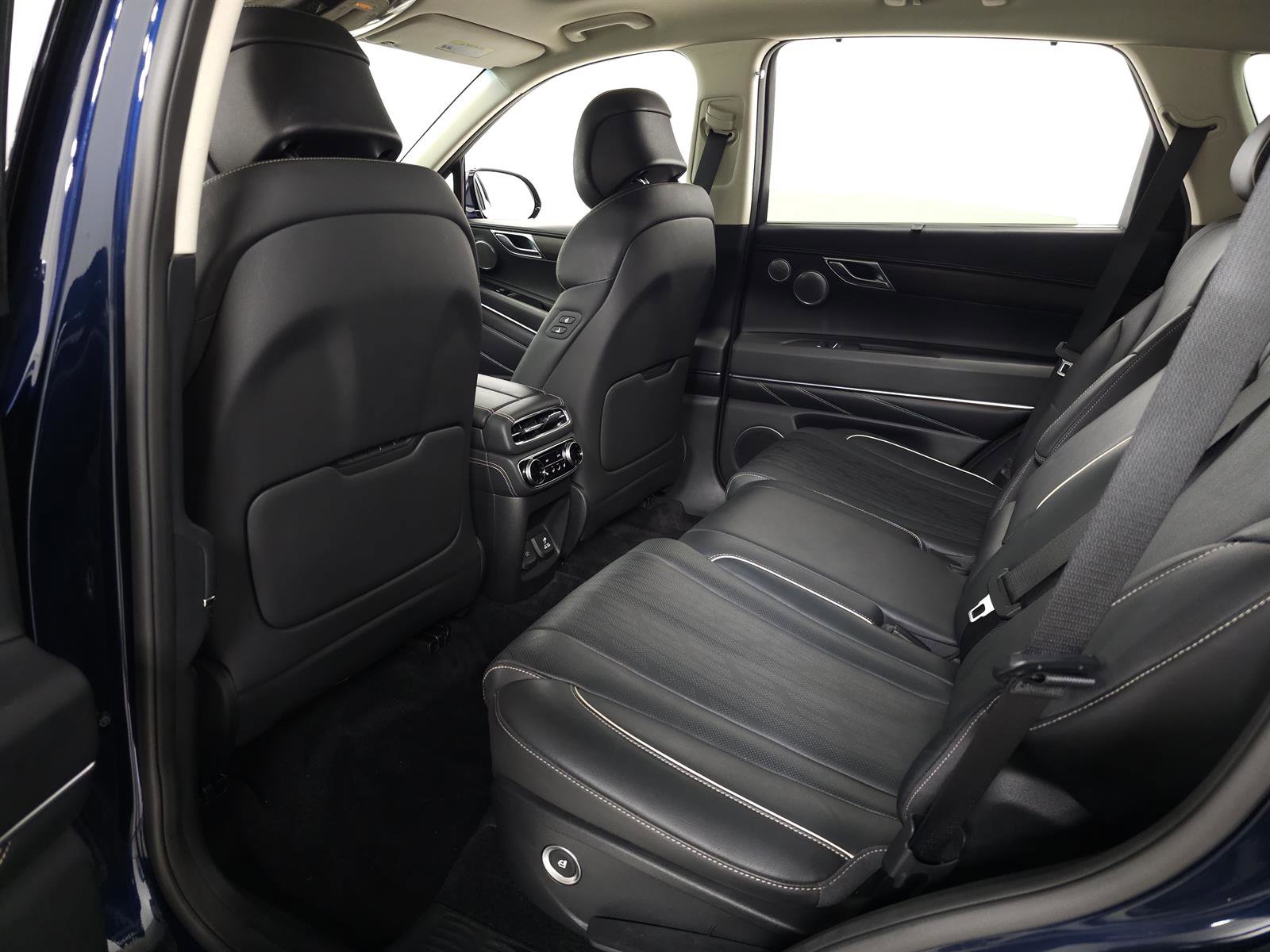 Used 2021 Genesis GV80 3.5T w/ Advanced Package 06 image 40