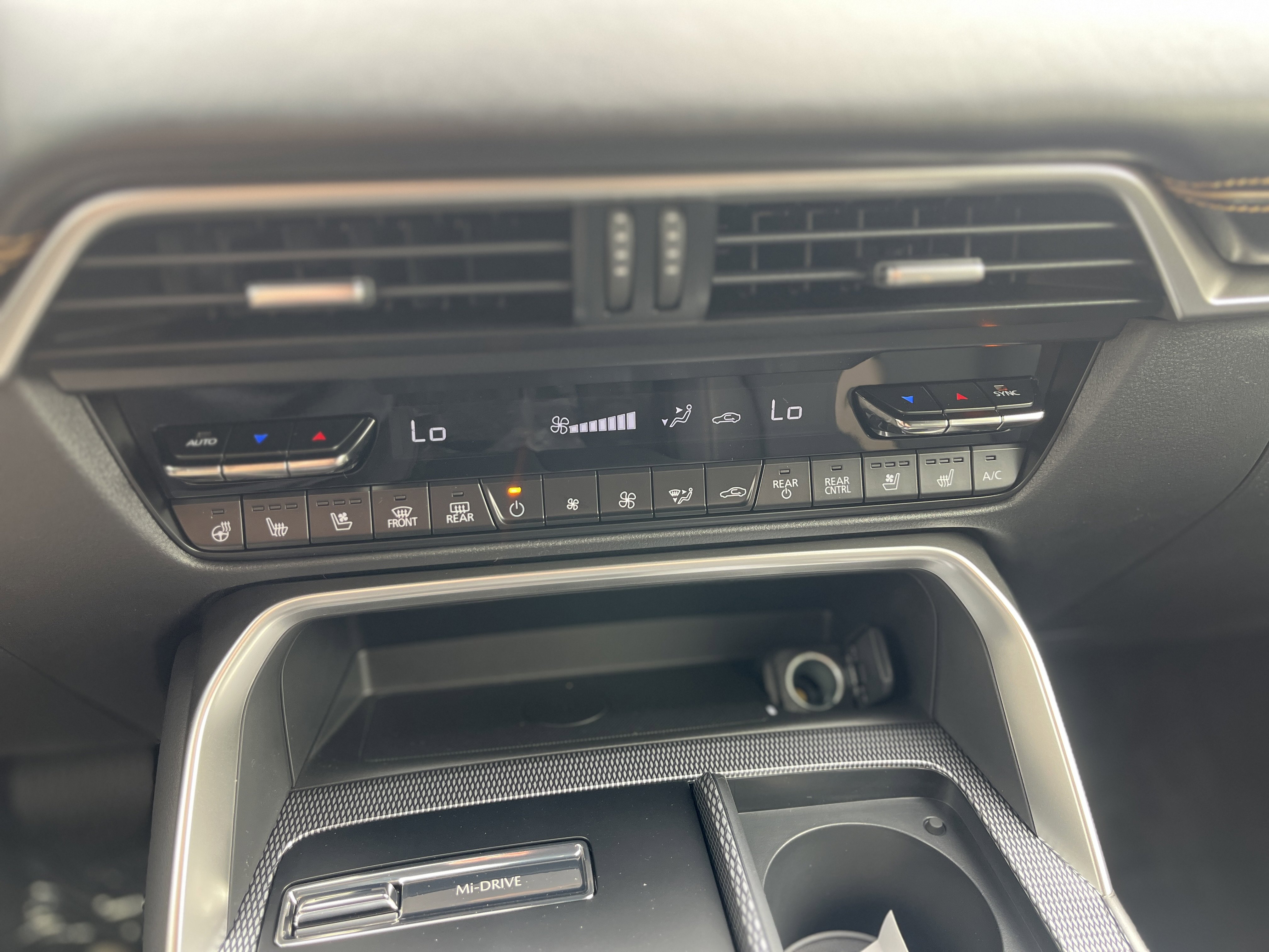 New 2025 MAZDA CX-70 3.3 Turbo w/ Premium Plus Pkg image 5
