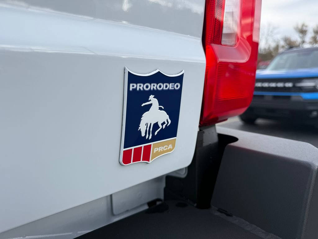 New 2026 Ford F250 Lariat w/ Black Appearance Package image 33