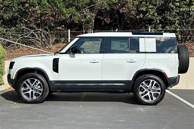 New 2026 Land Rover Defender 110 S image 2