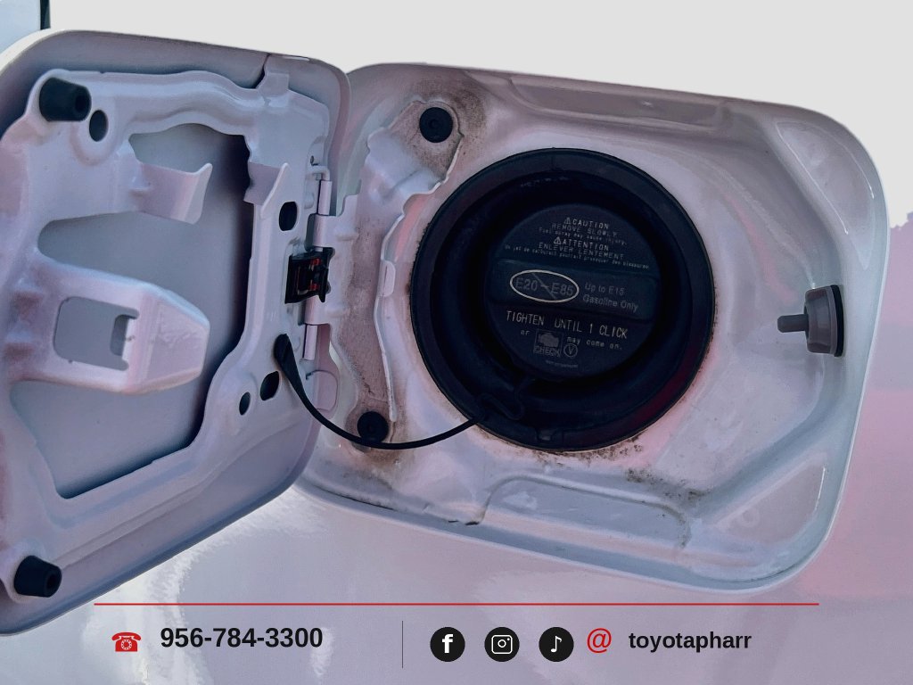 Used 2026 Toyota Corolla LE FWD image 23