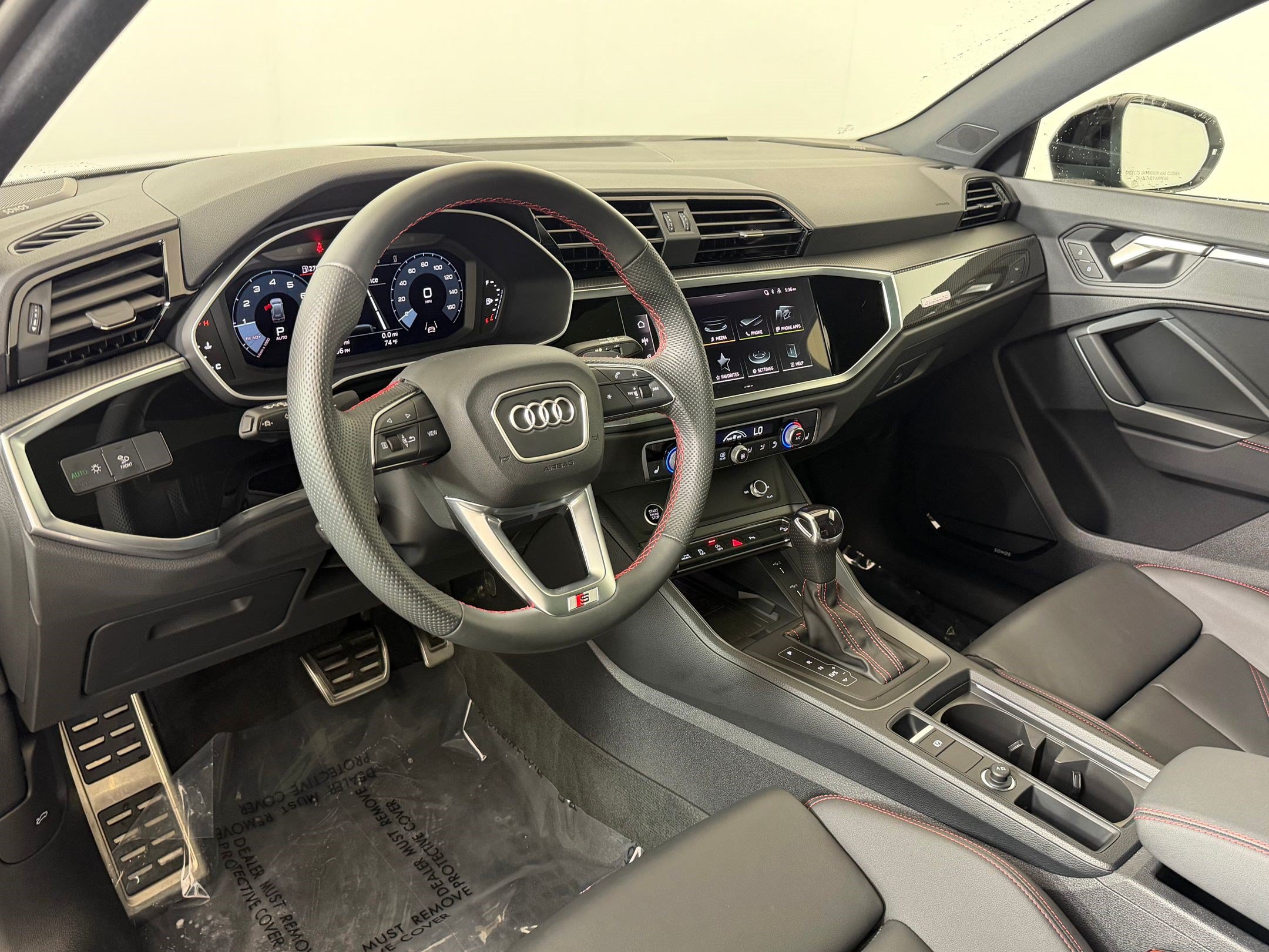 Certified 2025 Audi Q3 2.0T Premium Plus w/ Premium Plus Package AWD/4WD image 4