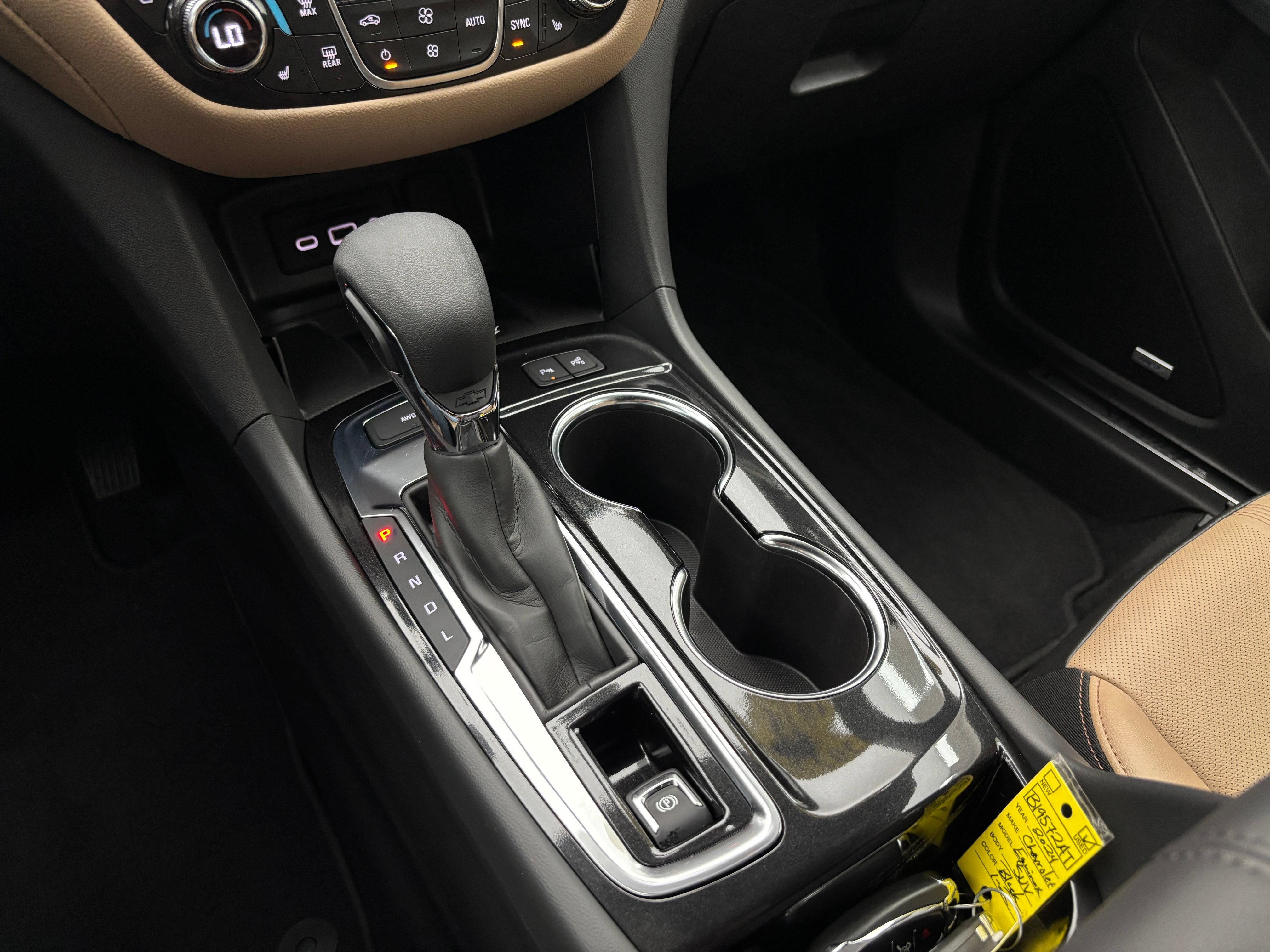 Used 2024 Chevrolet Equinox Premier AWD/4WD image 28