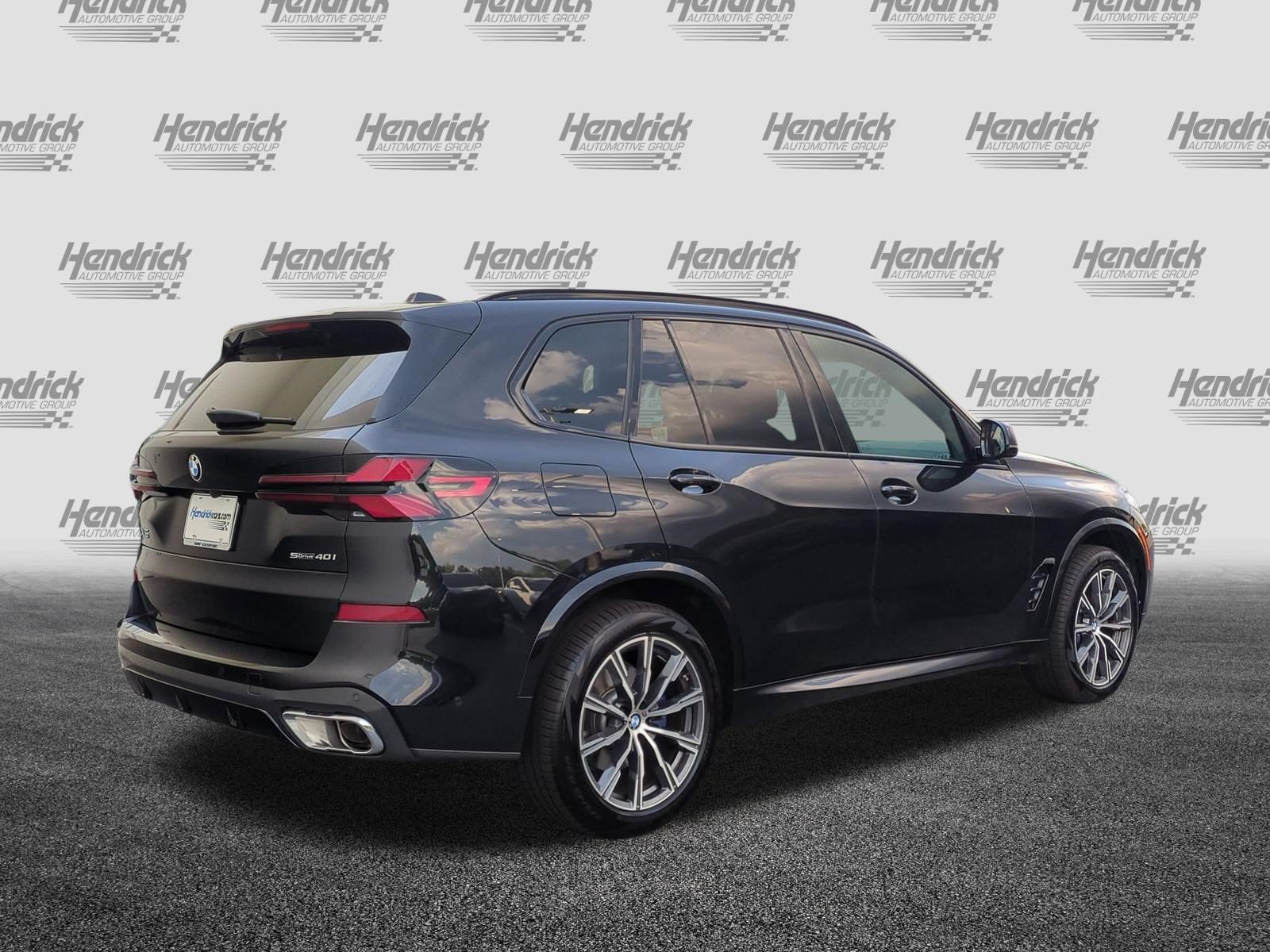 Used 2026 BMW X5 sDrive40i w/ M Sport Package RWD image 10