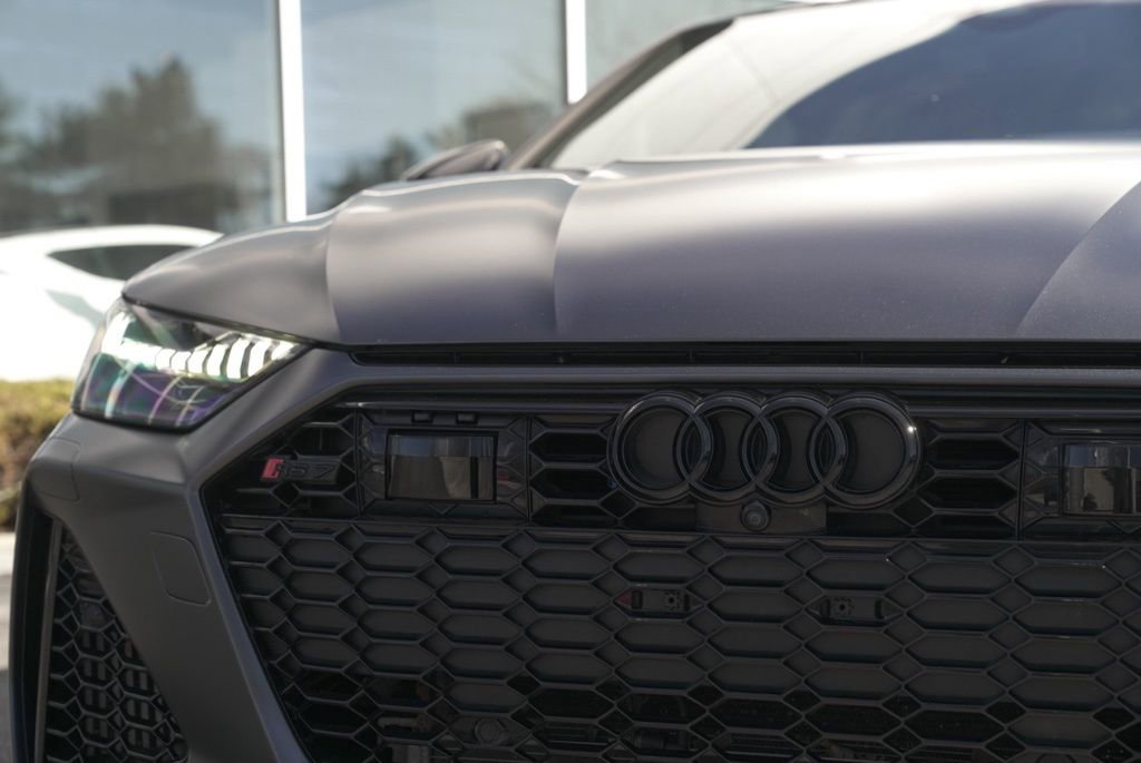 Used 2021 Audi RS 7 Sportback w/ Carbon Optic Package image 32
