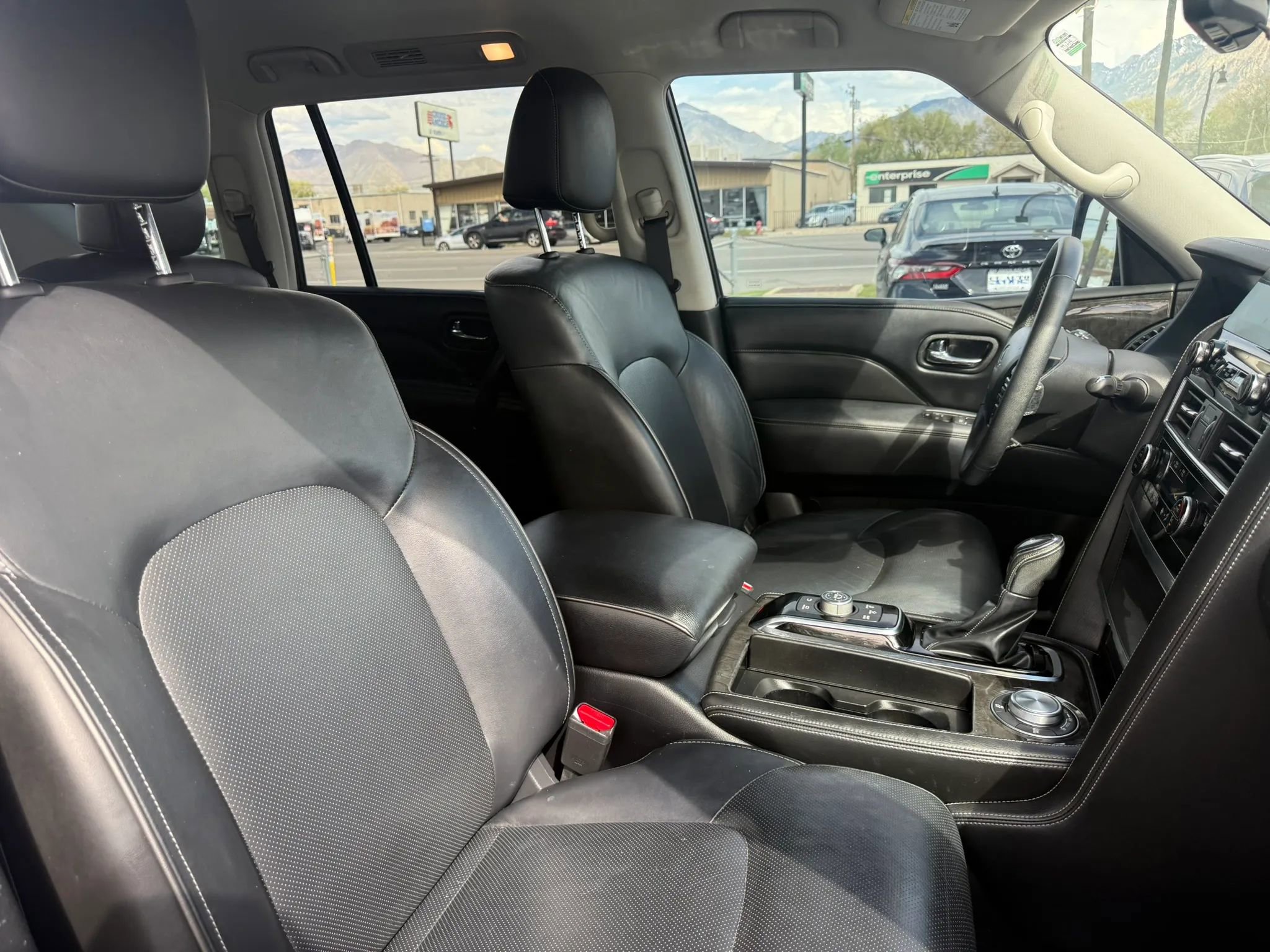 Used 2023 INFINITI QX80 Luxe w/ Cargo Package image 26