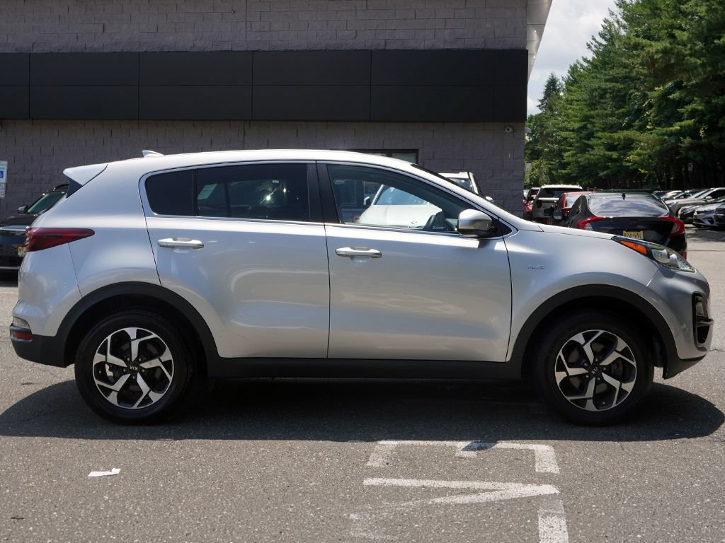 Used 2020 Kia Sportage LX AWD/4WD image 16