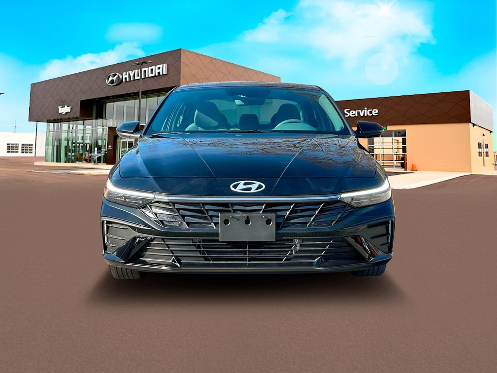 New 2025 Hyundai Elantra SEL FWD image 12