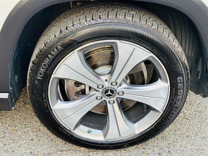 Used 2021 Mercedes-Benz GLS 450 4MATIC image 22